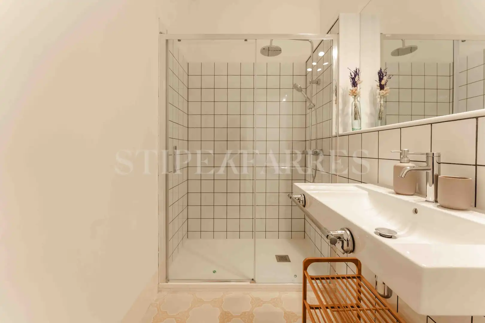 Baño de Piso de alquiler en Barcelona con Aire acondicionado, Calefacción y Amueblado