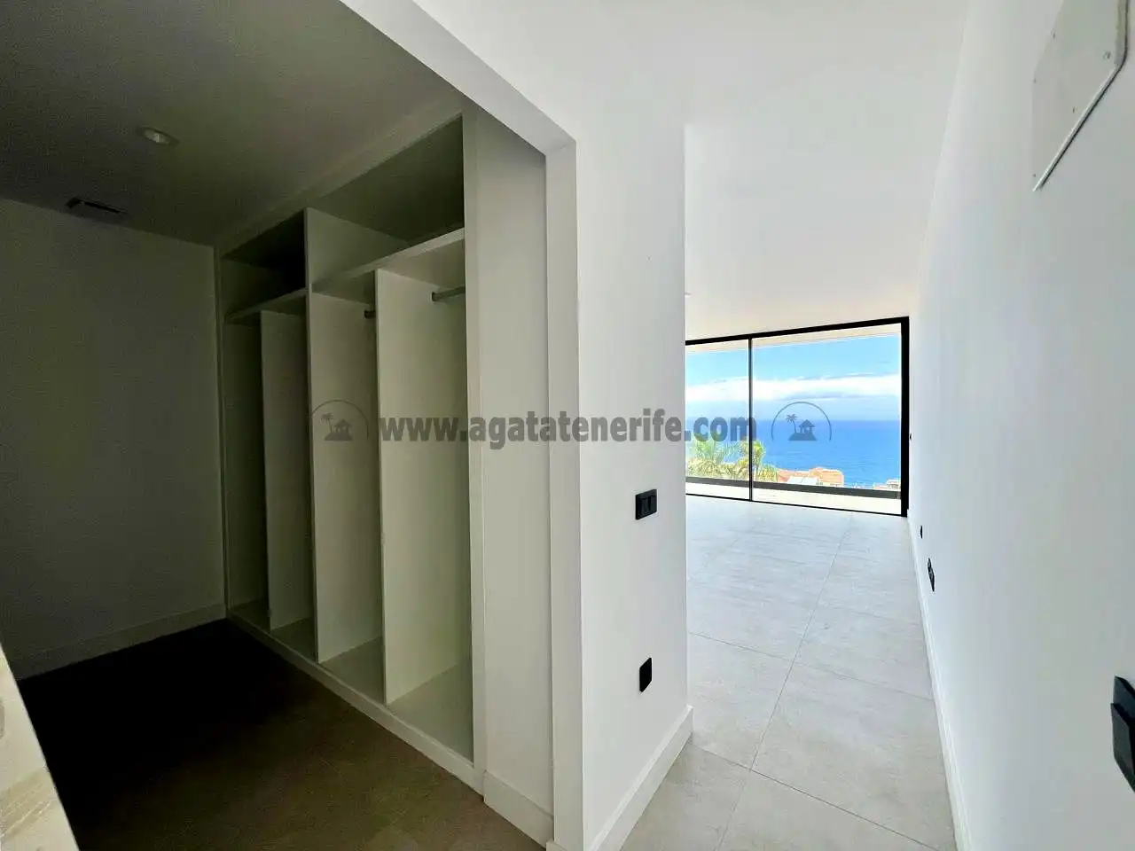 Bedroom of Houses for sale in Los Realejos  with Terrace, Swimming Pool and Balcony