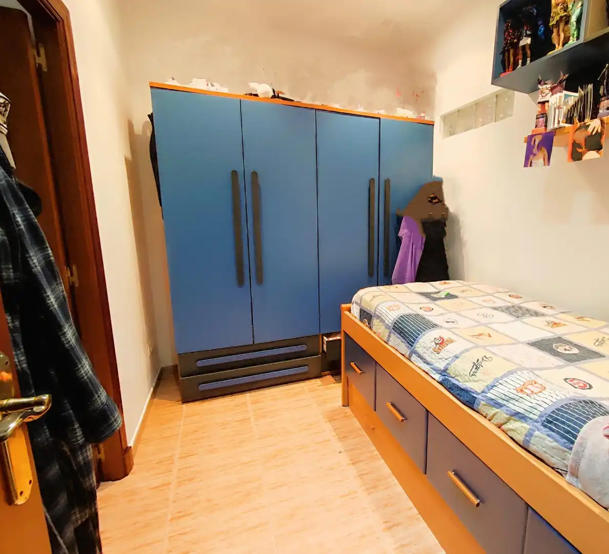 Habitación de Edificio en venta en Cádiz