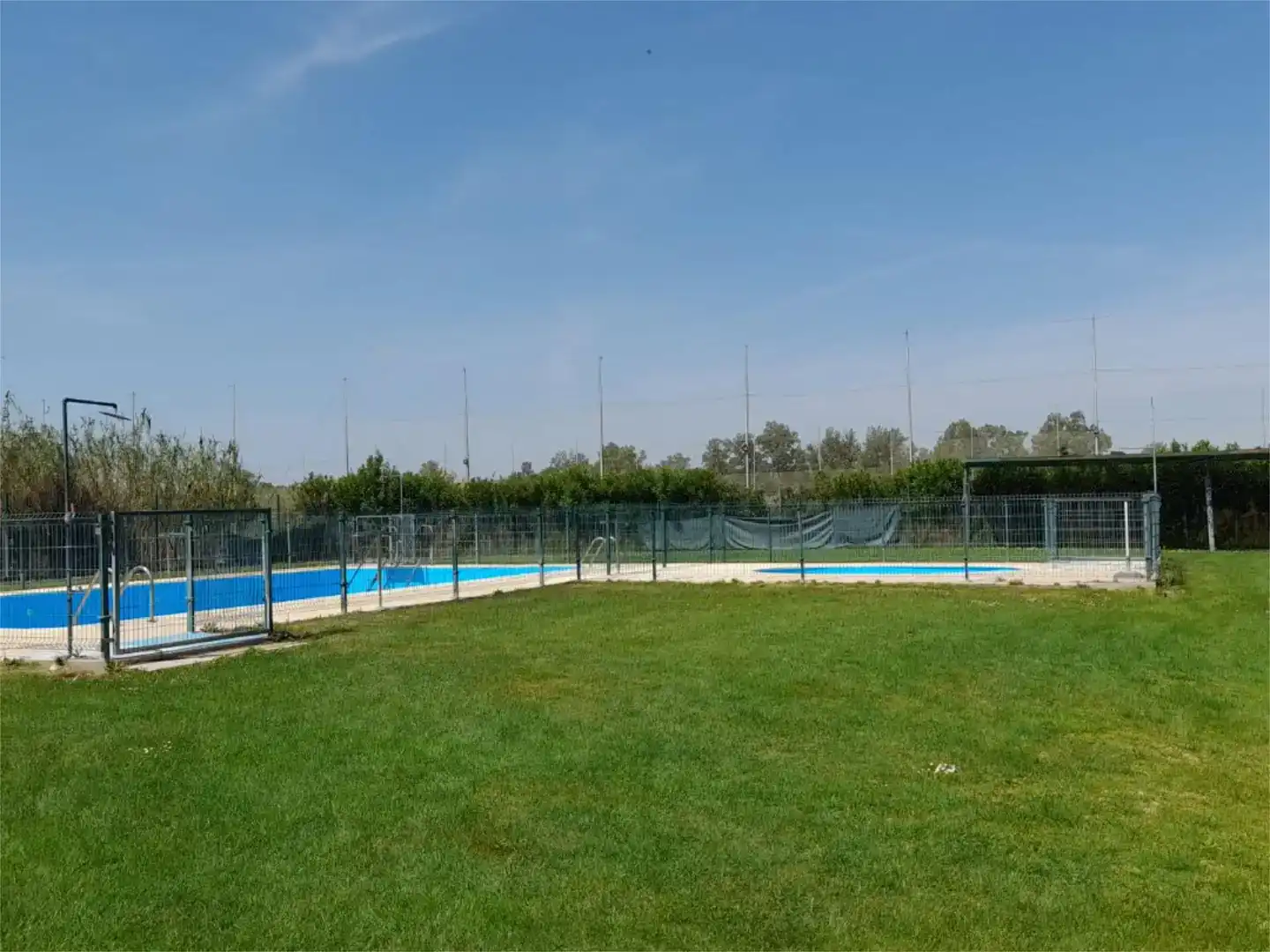 Swimming pool of Flat for sale in Lagata, Zaragoza