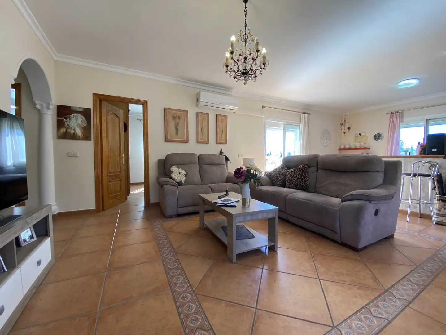 Living room of Country homes for sale in Estepona  with Air Conditioner, Private garden and Terrace