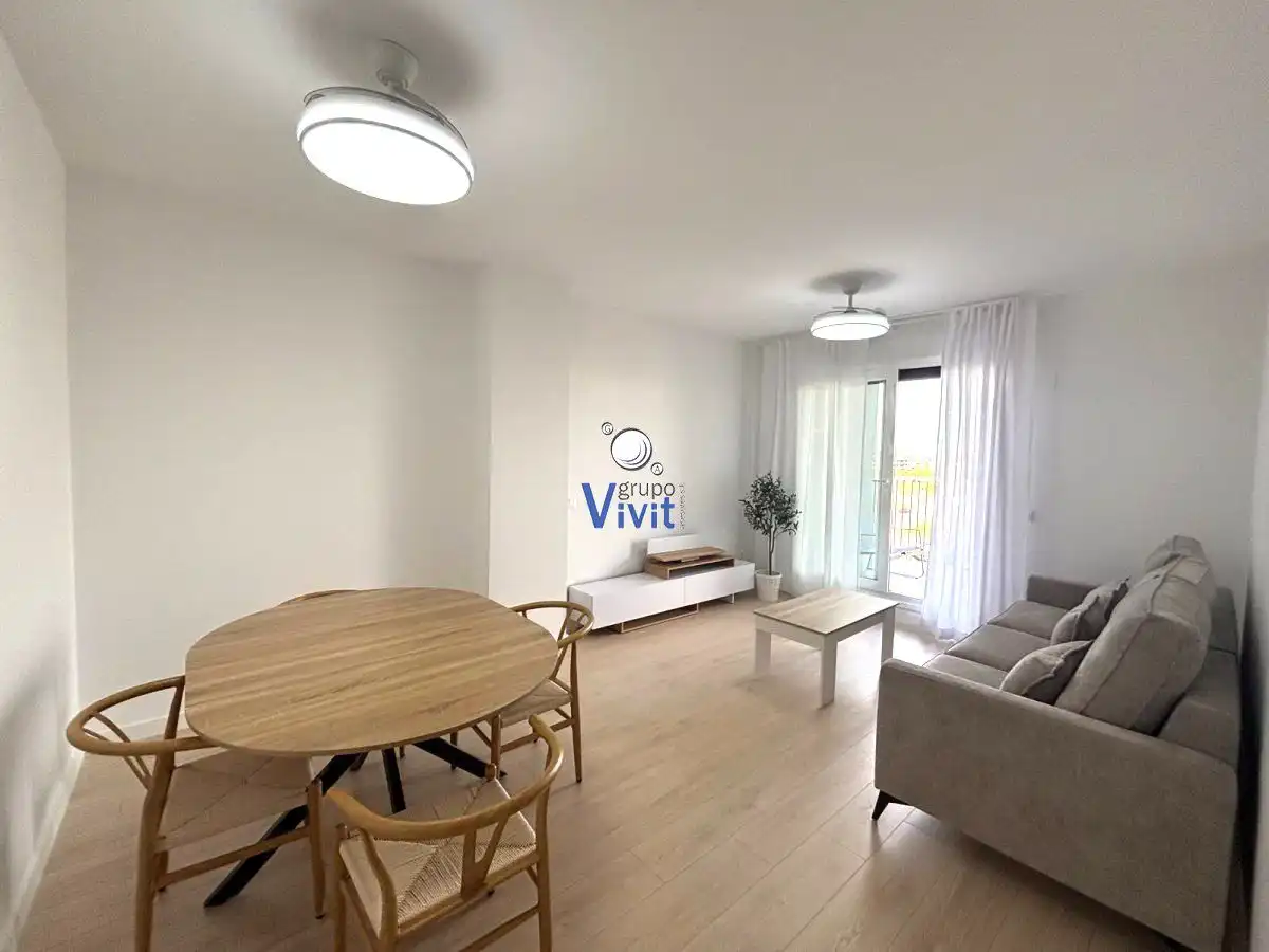 Sala de estar de Piso de alquiler en Umbrete con Aire acondicionado, Parquet y Terraza
