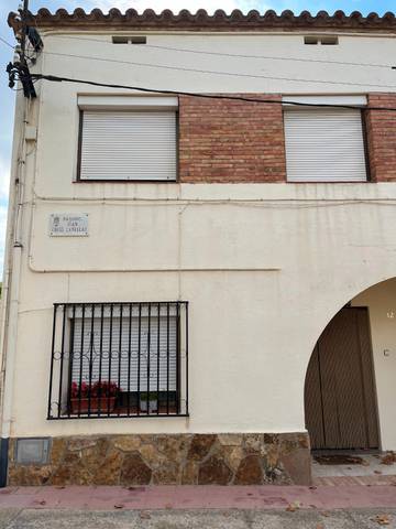 Casa adosada en Alquiler en Joan Creus Cañellas en Salomó