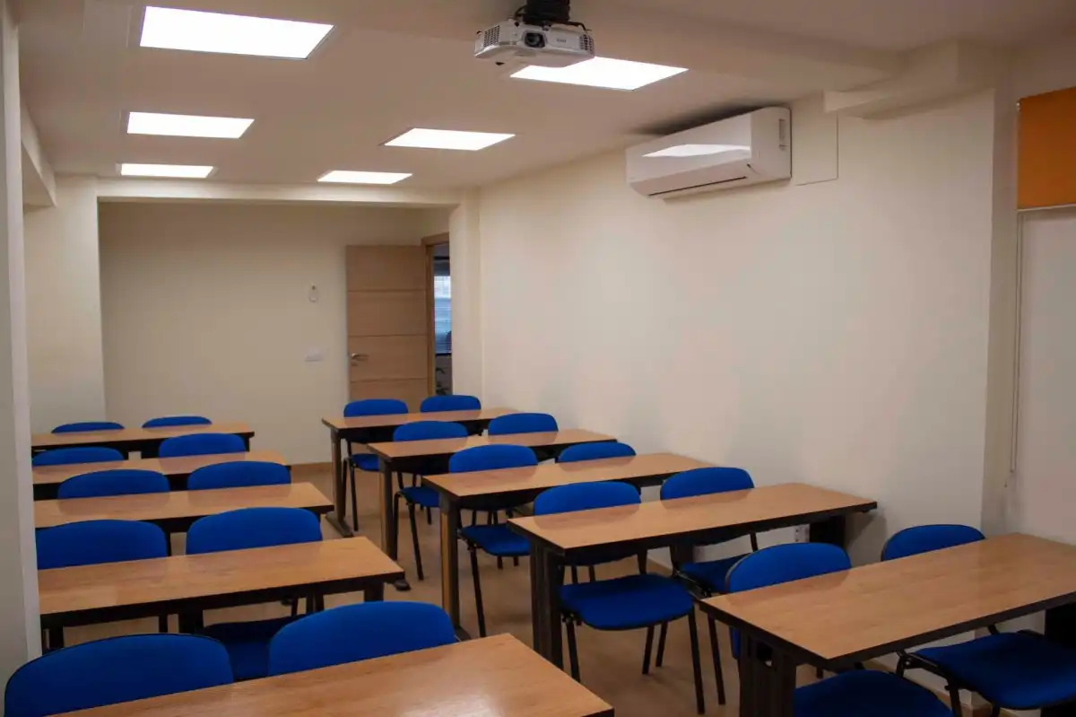 Office space with lift to rent in Calle Ricardo Fernandez de la Fuente, imagen 10