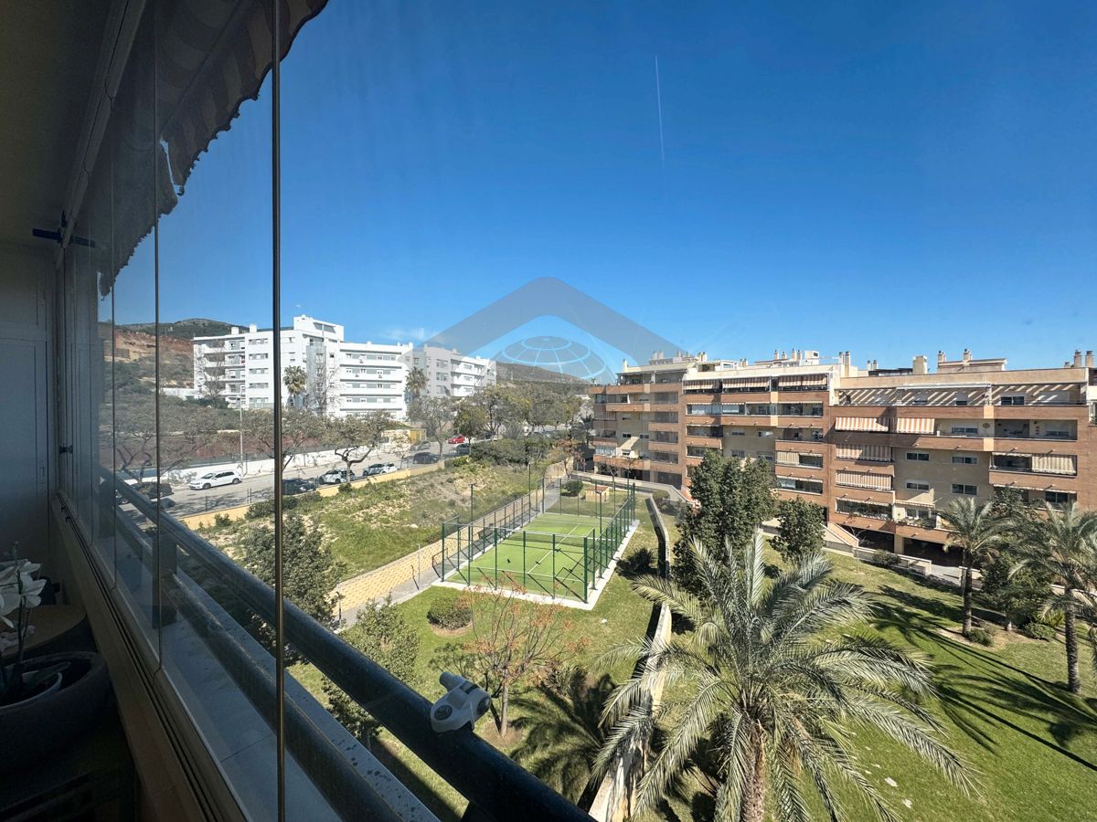 Vista exterior de Pis en venda en Torremolinos amb Aire condicionat, Calefacció i Terrassa