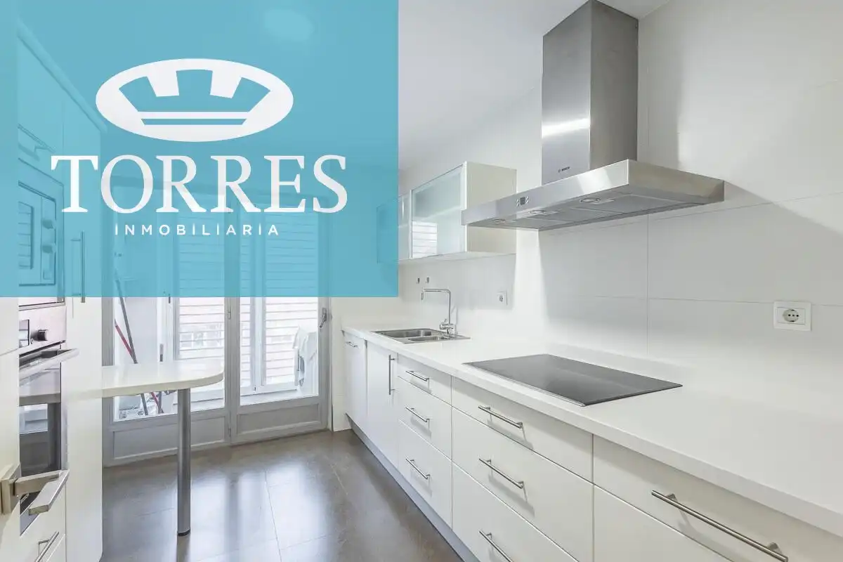 Kitchen of Flat for rent in Granada  with Air Conditioner and Heating