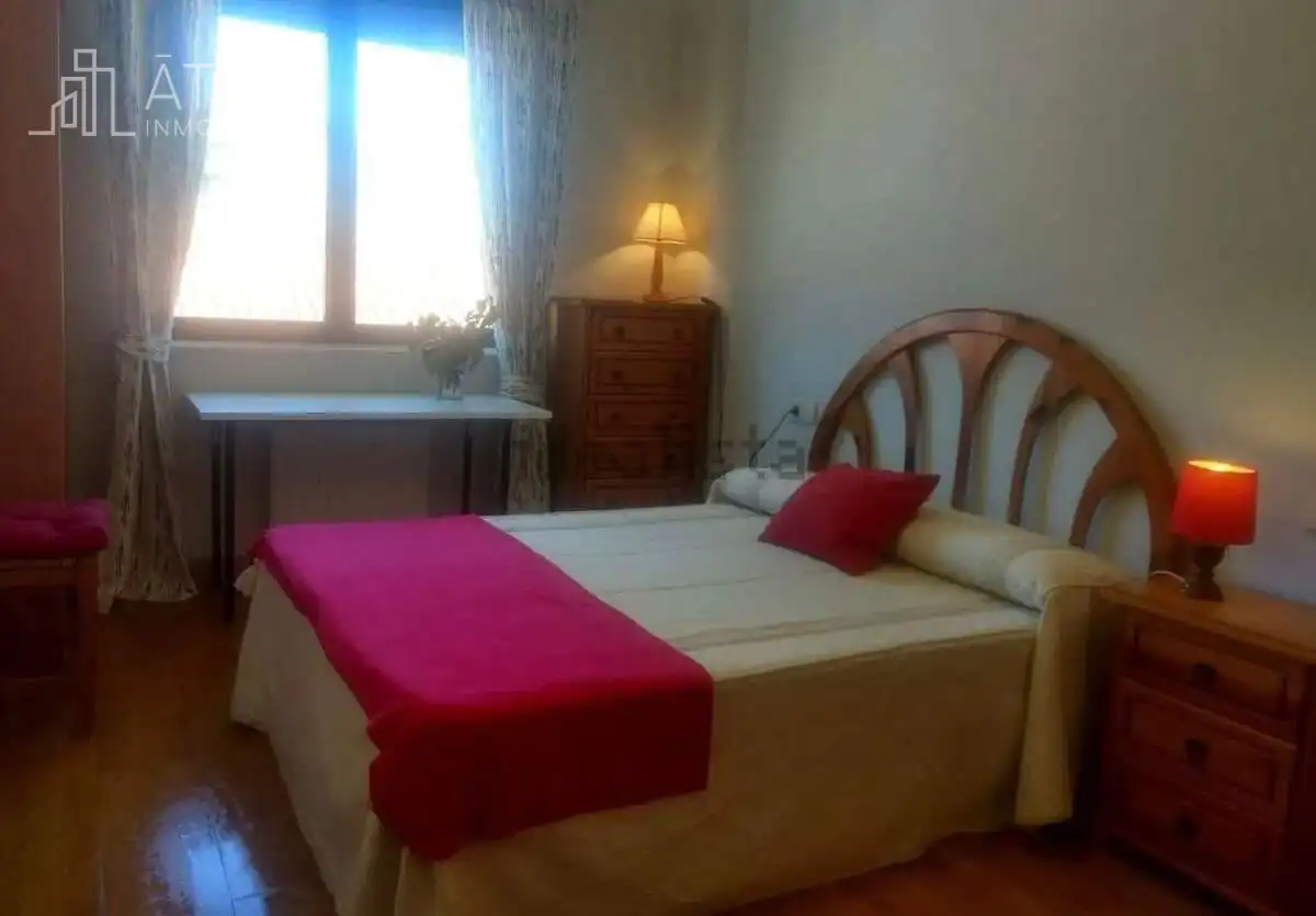 Habitación de Apartamento de alquiler en Salamanca con Calefacción y Amueblado