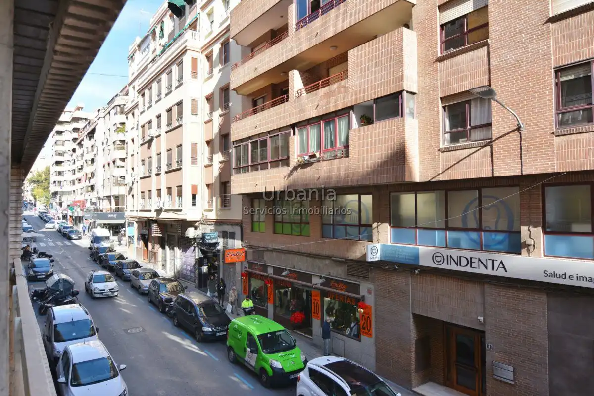 Außenansicht von Büro zur Miete in Alicante / Alacant mit Klimaanlage