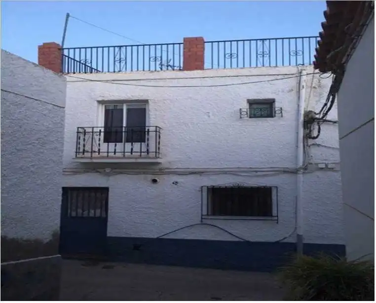 Vista exterior de Casa adosada en venda en Fiñana