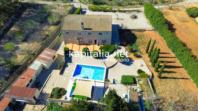 Casa-chalet en Venta en L'Olleria