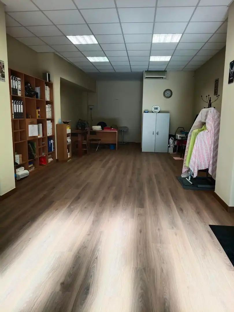 Local comercial en venda a Sants - Montjuïc, imagen 3