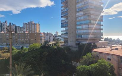 Vista exterior de Pis en venda en Alicante / Alacant amb Terrassa i Balcó