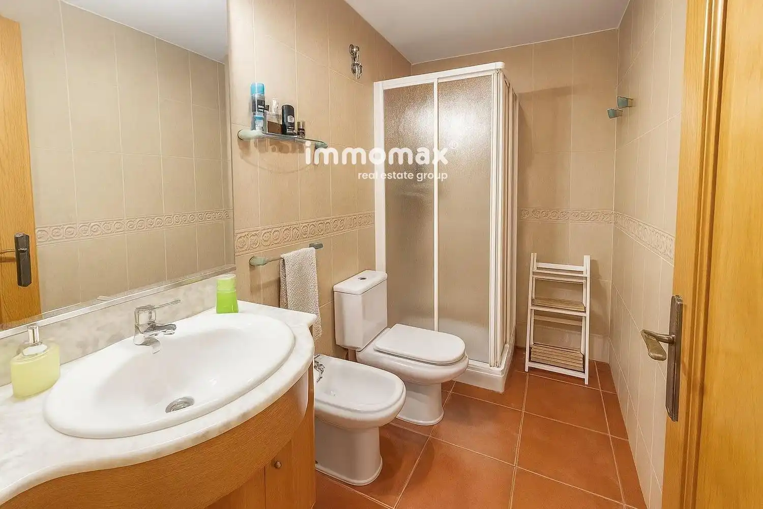 Bathroom of Flat for sale in Pallejà, Barcelona