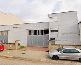 Vista exterior de Nau industrial en venda en Salt