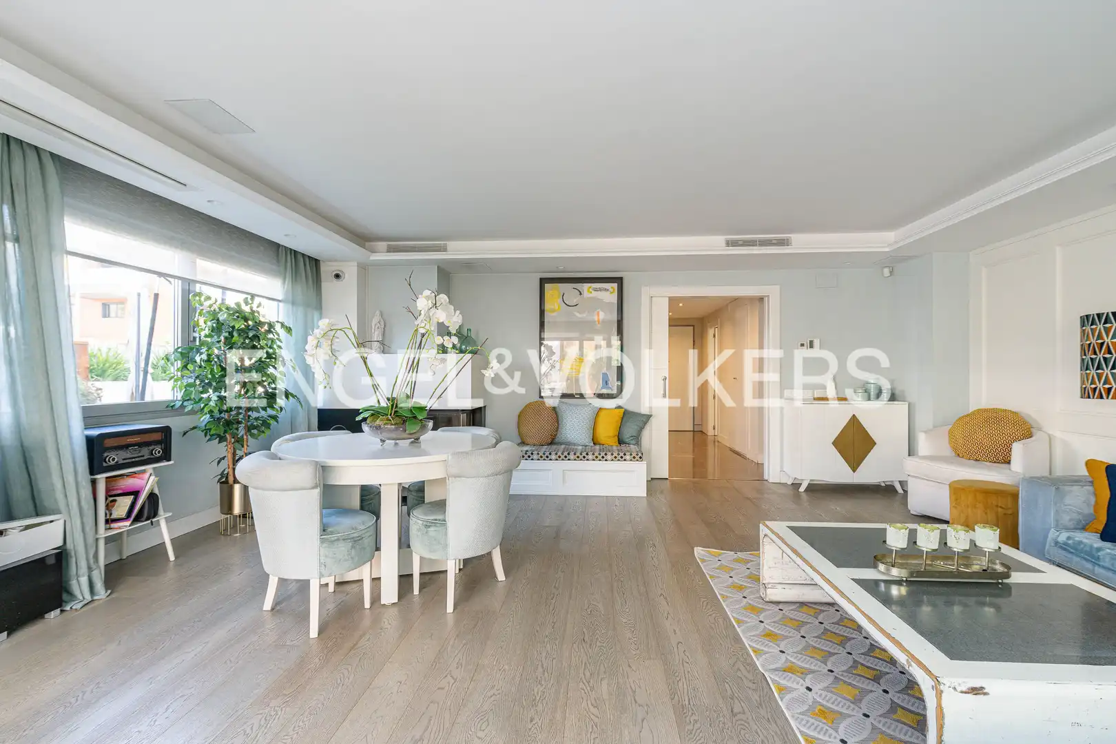 Vista exterior de Casa adosada en venta en Pozuelo de Alarcón con Aire acondicionado, Calefacción y Jardín privado