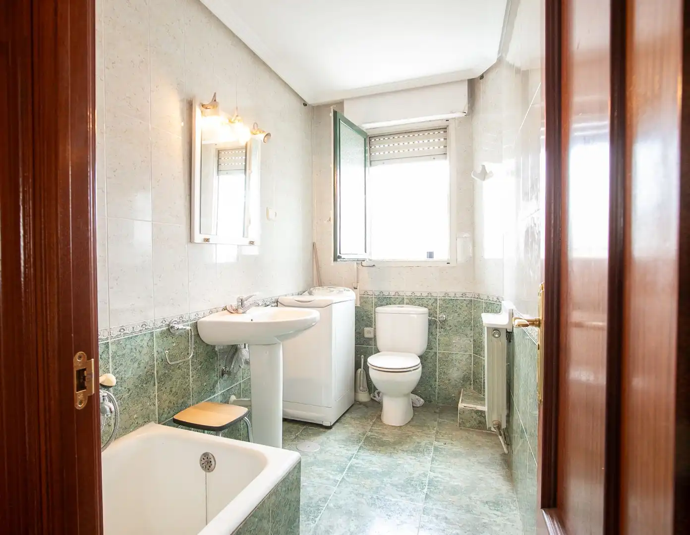 Baño de Piso en venta en Orkoien con Calefacción