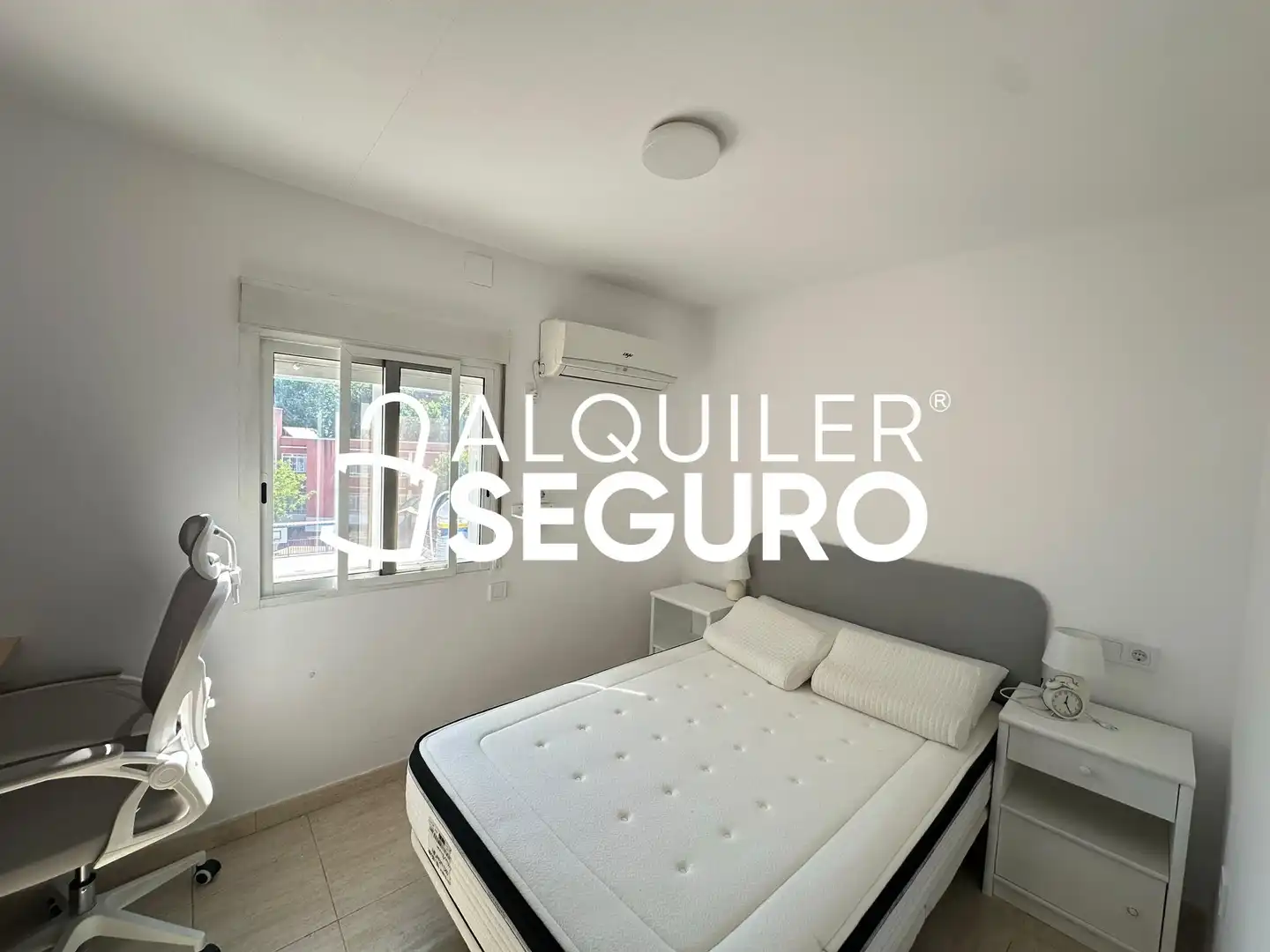 Habitación de Piso de alquiler en Madrid con Aire acondicionado, Calefacción y Amueblado