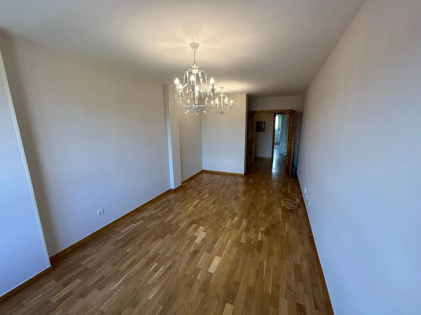 Habitación de Apartamento en venta en Burgos con Calefacción, Terraza y Trastero