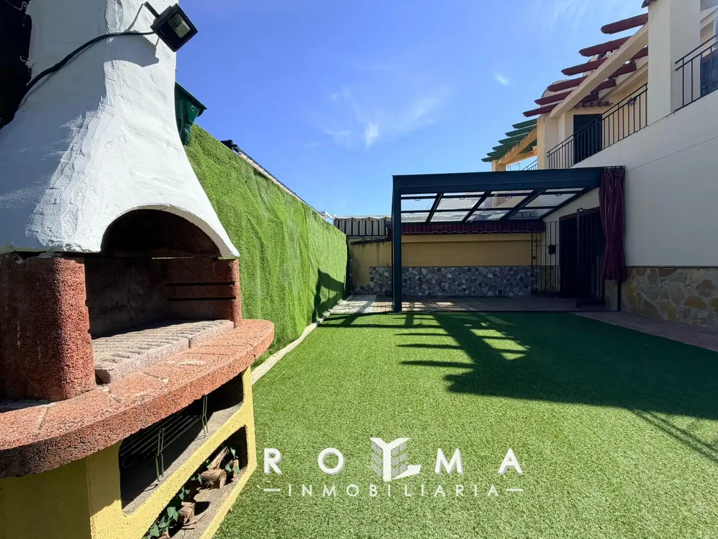 Terrace of Detached homes for rent in Bormujos  with Air Conditioner, Heating and Private garden