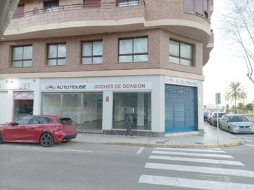 Locale commerciale in vendita a Carrer Major