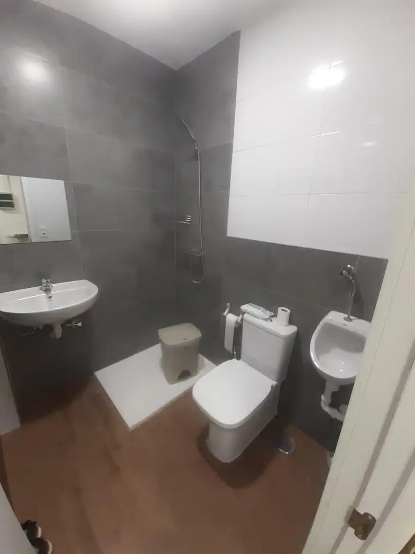 Baño de Local de alquiler en Utrera
