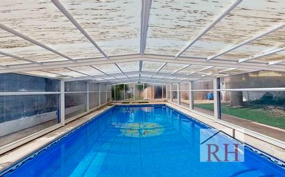 Swimming pool of House or chalet for sale in Azuqueca de Henares  with Air Conditioner, Terrace and Swimming Pool