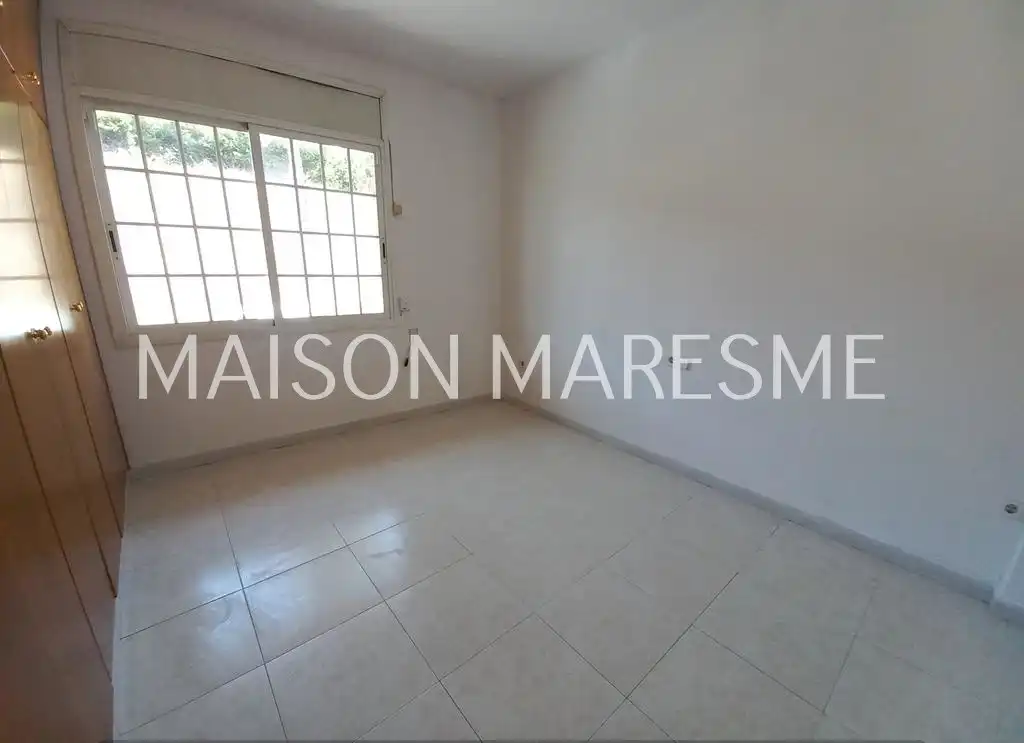 Habitación de Dúplex en venta en Canet de Mar con Aire acondicionado, Calefacción y Terraza
