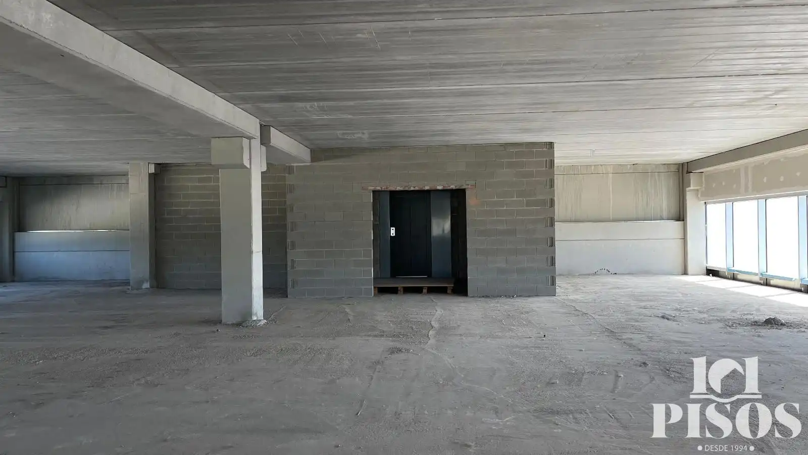 Oficina de alquiler en Terrassa con Terraza