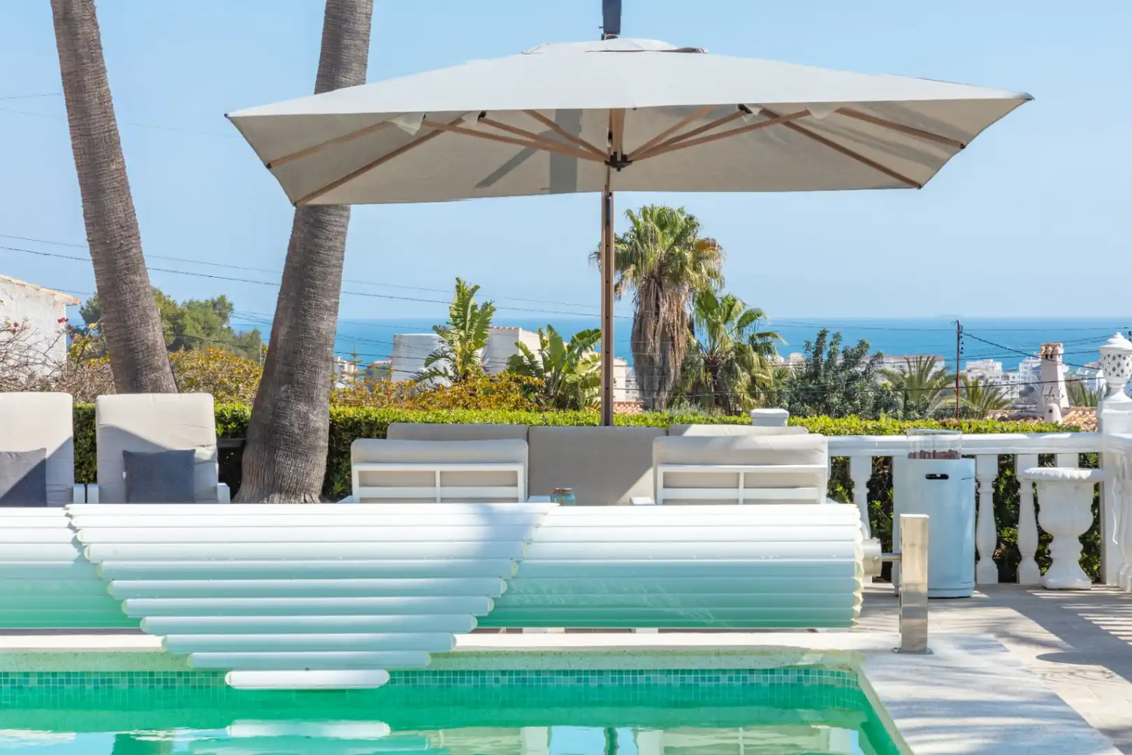 Swimming pool of Houses for sale in Jávea / Xàbia  with Air Conditioner, Heating and Private garden
