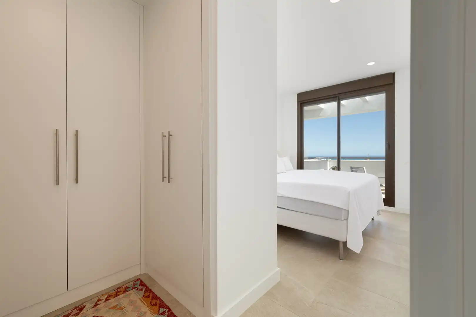 Habitación de Ático en venta en Estepona con Aire acondicionado, Terraza y Piscina