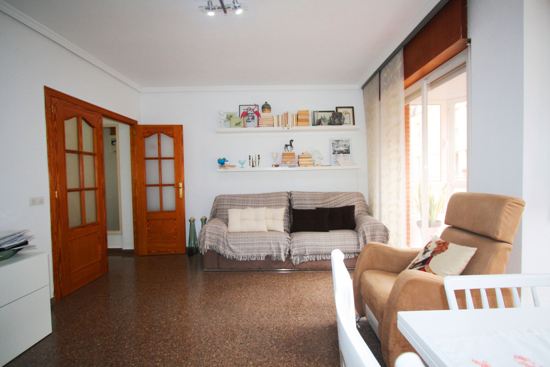 Sala d'estar de Apartament en venda en  Albacete Capital amb Calefacció, Traster i Moblat