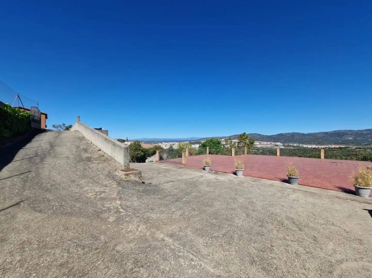 Houses for sale in Plasencia  with Air Conditioner, Private garden and Terrace