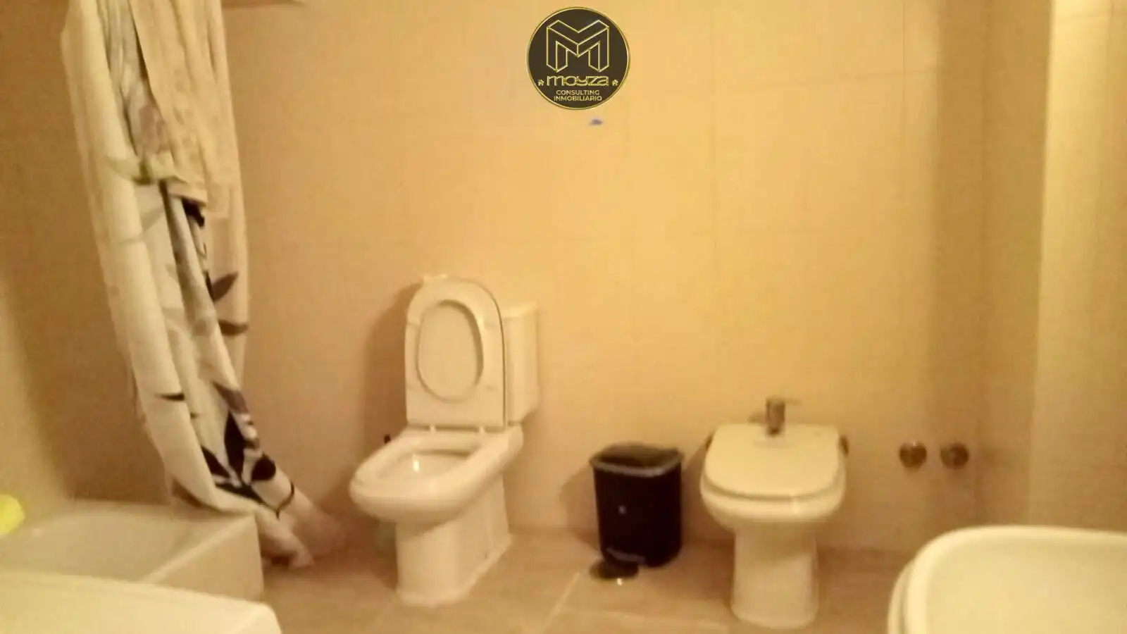 Baño de Piso en venta en Jaén con Calefacción