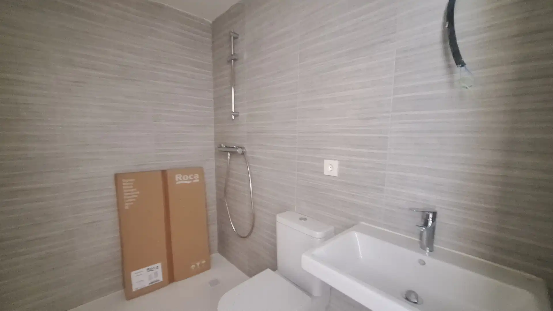 Bany de Apartament en venda en Estepona amb Aire condicionat, Calefacció i Piscina