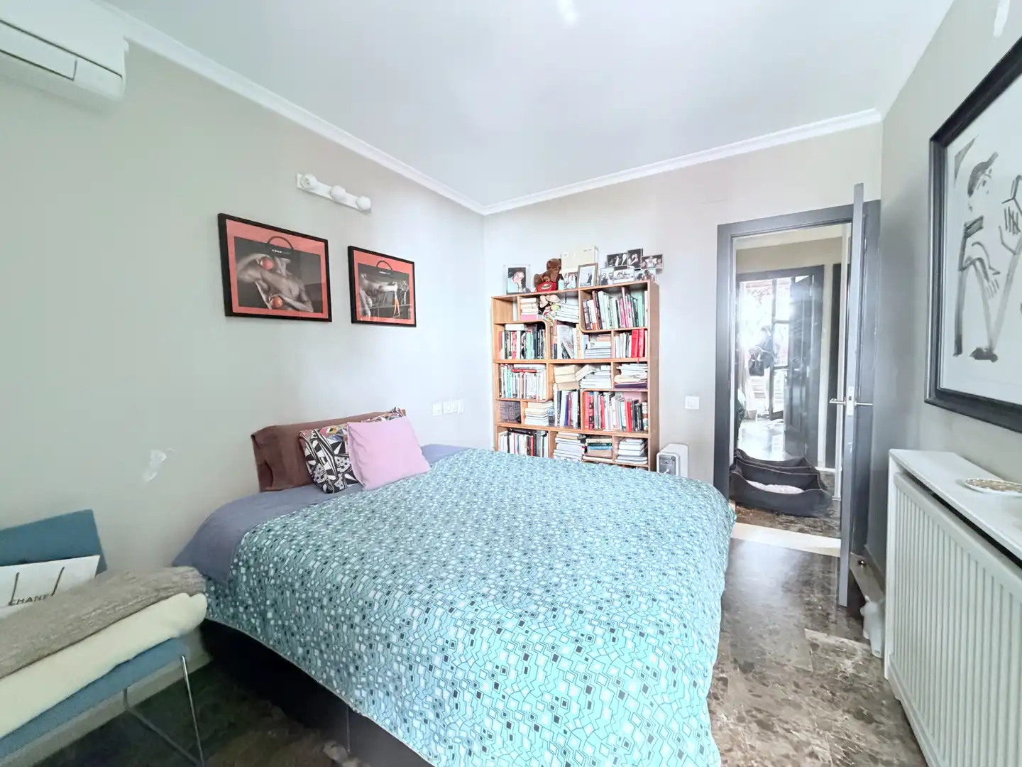 Schlafzimmer von Haus oder Chalet zum Verkauf in Castelldefels mit Klimaanlage, Heizung und Privatgarten