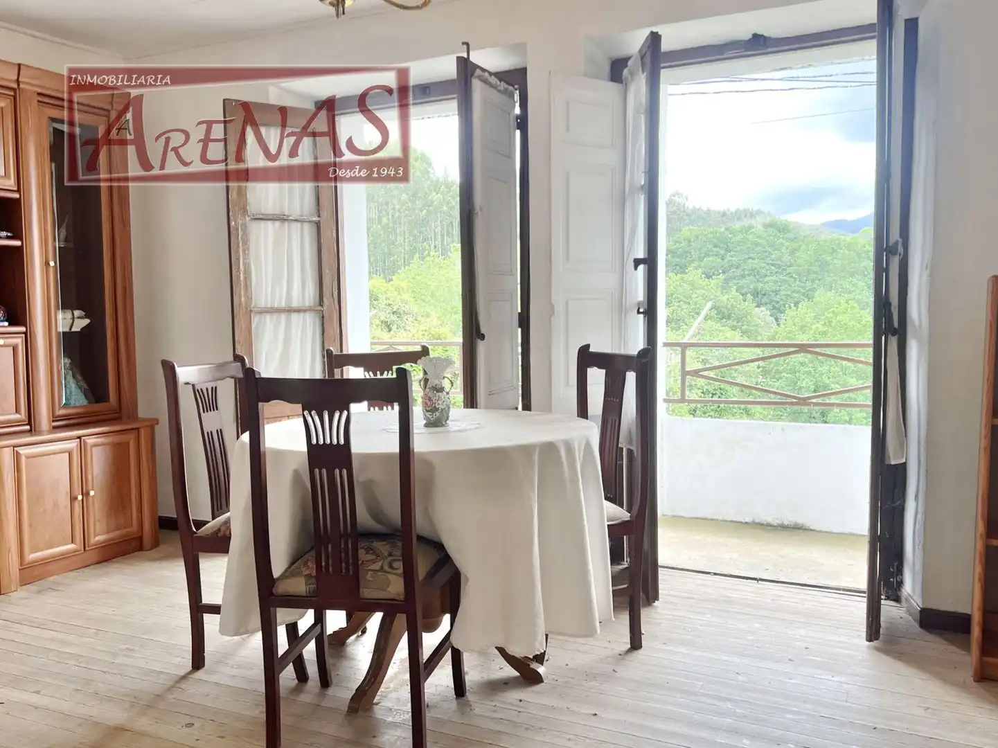 Casa adosada en venta en Ampuero con Parquet y Terraza