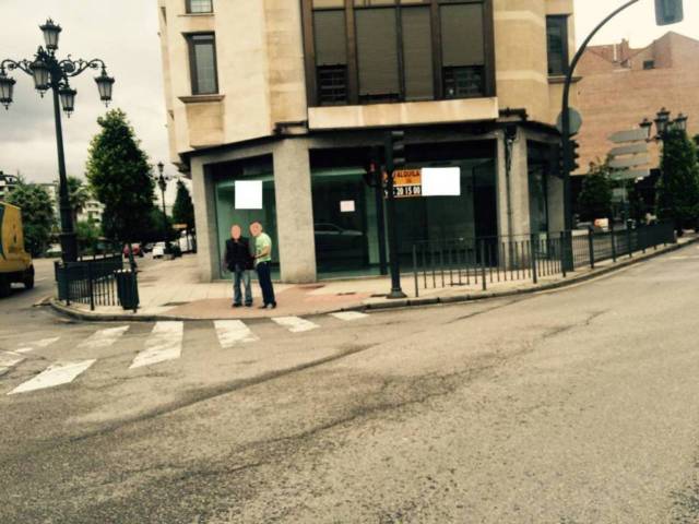 Local comercial en Alquiler en Fozaneldi - Tenderina