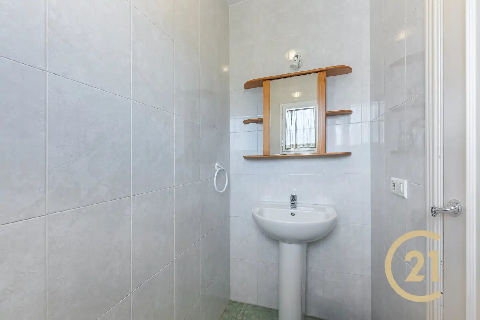 Bany de Casa adosada en venda en Marbella amb Aire condicionat, Jardí privat i Terrassa