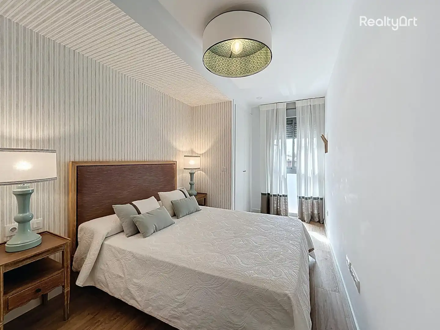 Bedroom of Flat for sale in Sevilla  with Air Conditioner and Furnished