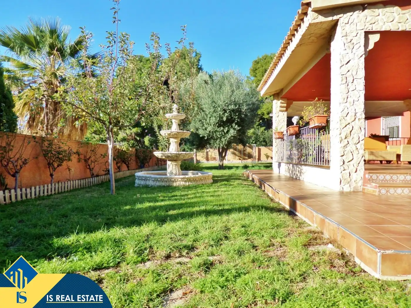 Garden of Houses for sale in Alicante / Alacant  with Terrace, Swimming Pool and Furnished
