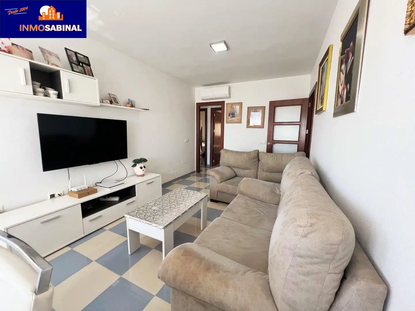 Living room of Flat for sale in Roquetas de Mar  with Air Conditioner, Terrace and Furnished