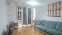 Sala d'estar de Pis en venda en  Madrid Capital amb Aire condicionat, Calefacció i Parquet