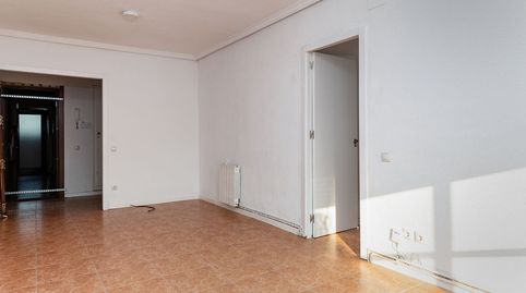 Foto 2 de Piso en venta en C/ Besolla, Abrantes, Madrid Capital