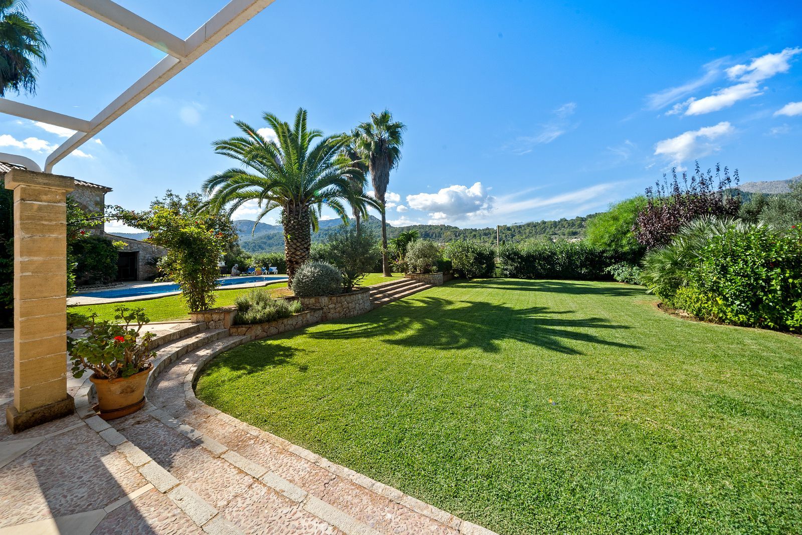 Garden of Country house for sale in Pollença  with Air Conditioner, Heating and Private garden