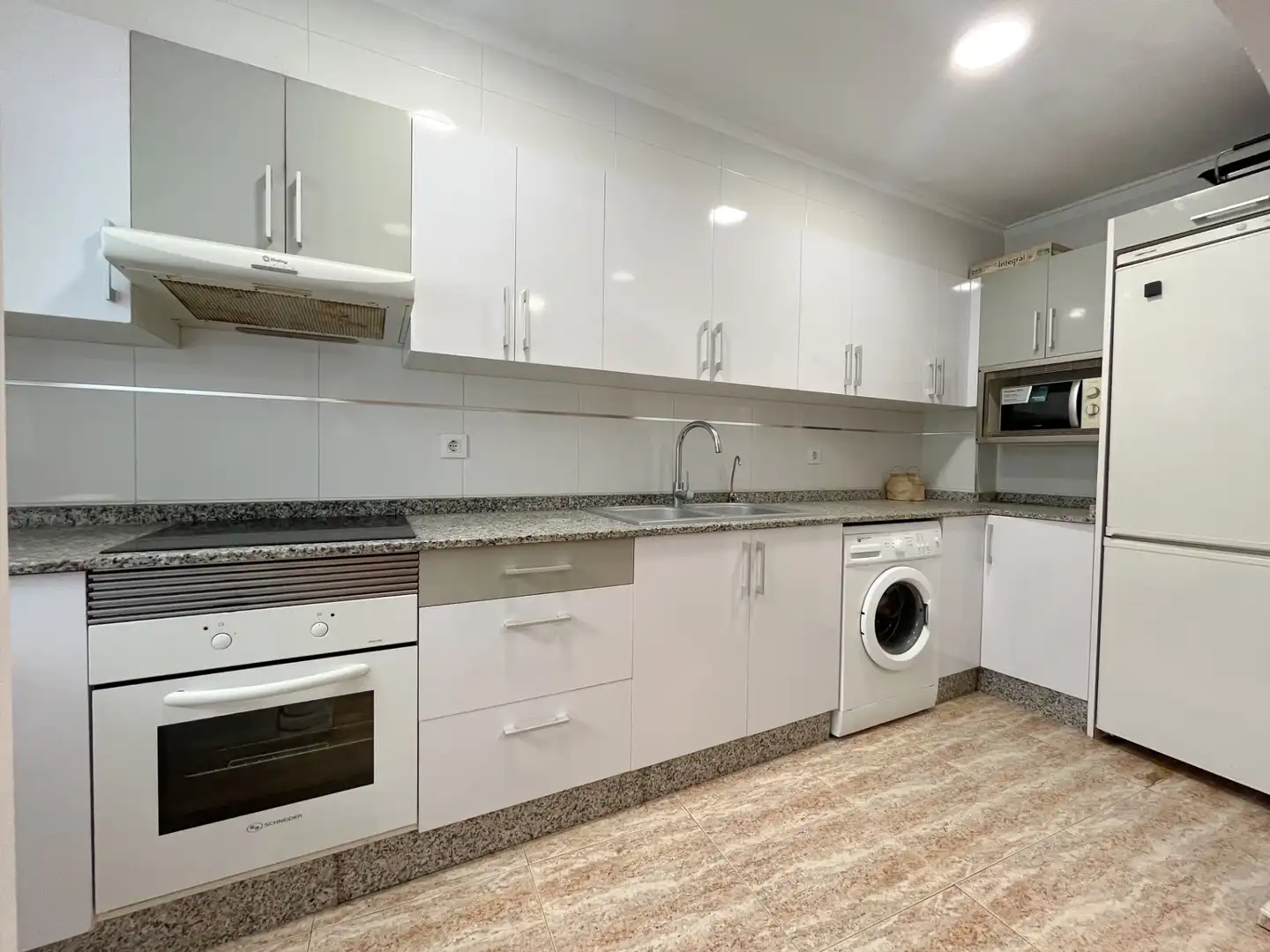 Cocina de Piso en venta en Sagunto / Sagunt con Aire acondicionado, Amueblado y Horno