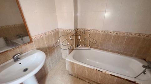 Foto 4 de Piso en venta en Calle Jazmín, Fuensalida, Toledo