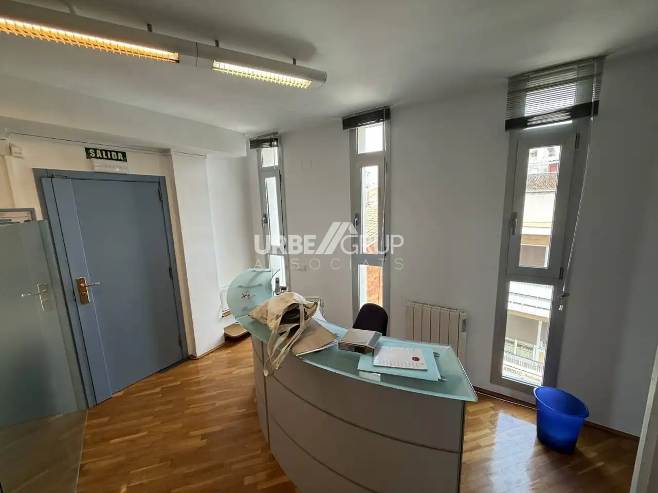 Büro zur Miete in Terrassa mit Heizung