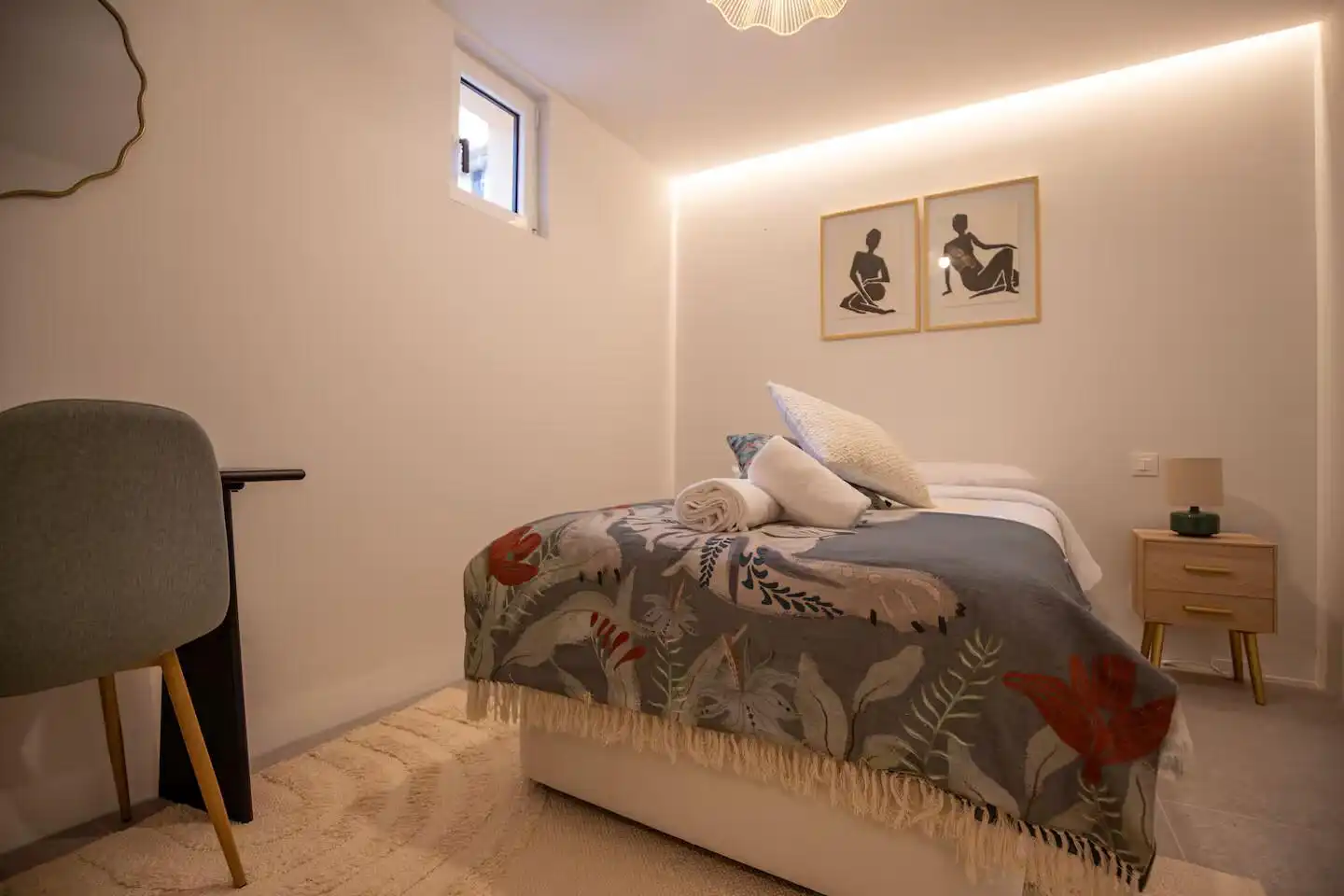 Bedroom of Apartments for rent in Cerdanyola del Vallès  with Air Conditioner and Furnished