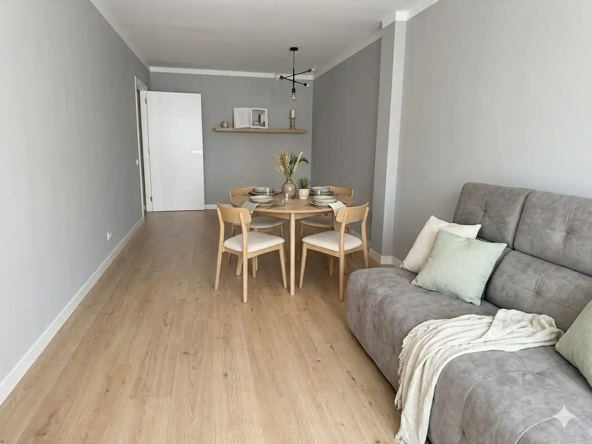Comedor de Piso en venta en Girona con Terraza y Balcón