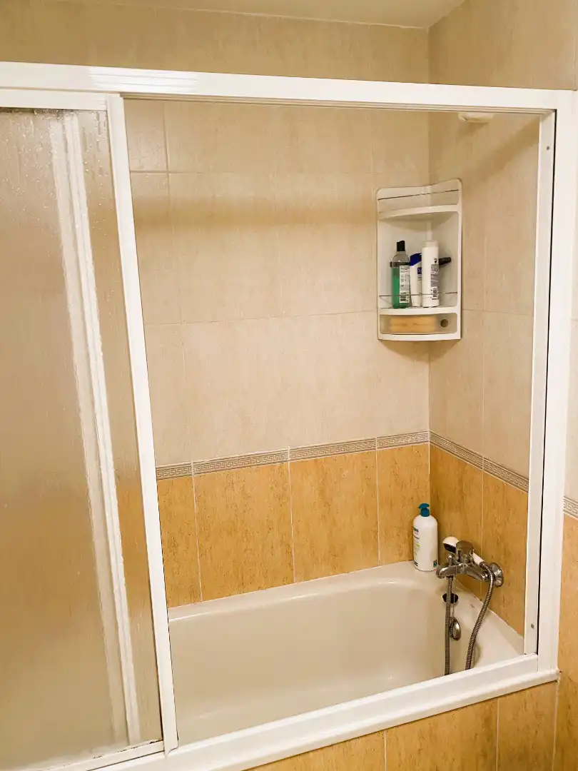 Bathroom of Flat for sale in Avilés  with Heating, Parquet flooring and Storage room
